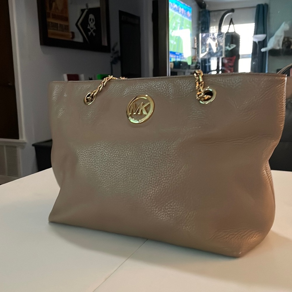 Michael Kors Pebbled Leather Shoulder Bag - Taupe